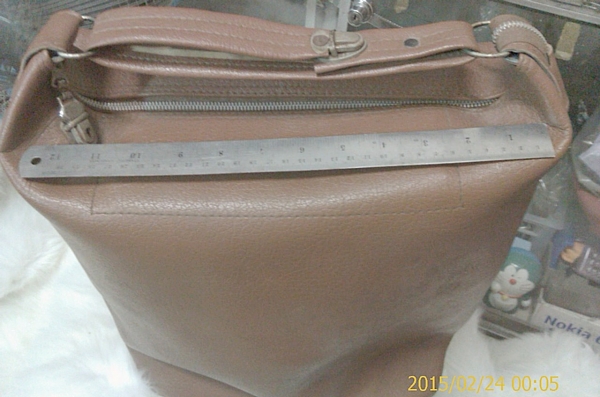 กระเป๋าหนังโบราณ เก่าสวย