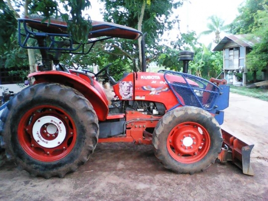 ต้องการขายรถแทรคเตอร์คูโบต้ารุ่น  M 7040