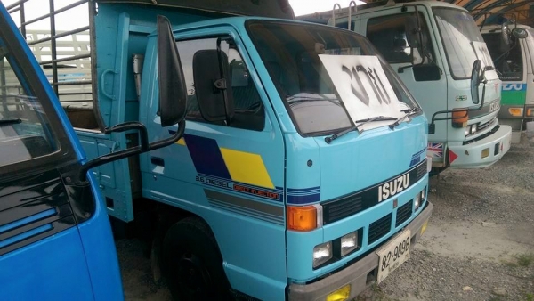 6ล้อ NKR 110 แรง ยาว 4.30 รถสภาพดี คัสซีสวยครับ ภายในเดิมๆ เครื่องดี 6ล้อ NKR 110 แรง ยาว 4.30 รถสภาพดี คัสซีสวยครับ ภายในเดิมๆ เครื่องดี