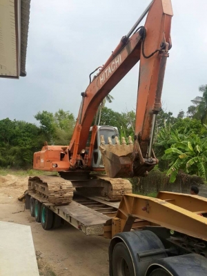 รถแบคโฮ HITACHI EX200-1 ราคา 650,000 บาท.