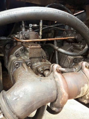 รถแบคโฮ HITACHI EX200-1 ราคา 650,000 บาท.