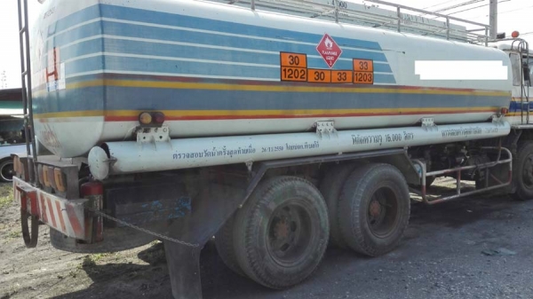 รถบรรทุกน้ำมัน/ Hino KT925 เครื่อง HO7C เทอโบ เพลาเดียวบรรทุก 150,000 ลิตร