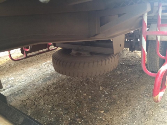 22 ล้อ แม่-ลูก 380 แรง ปี 2554 ยางสวย ไมล์แค่ 1.5 แสน รถมี 3 ชุดเลือกได้