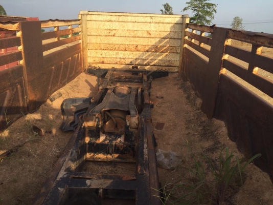 22 ล้อ แม่-ลูก 380 แรง ปี 2554 ยางสวย ไมล์แค่ 1.5 แสน รถมี 3 ชุดเลือกได้