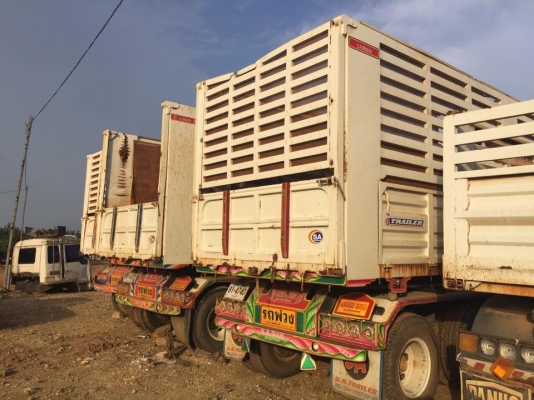 22 ล้อ แม่-ลูก 380 แรง ปี 2554 ยางสวย ไมล์แค่ 1.5 แสน รถมี 3 ชุดเลือกได้