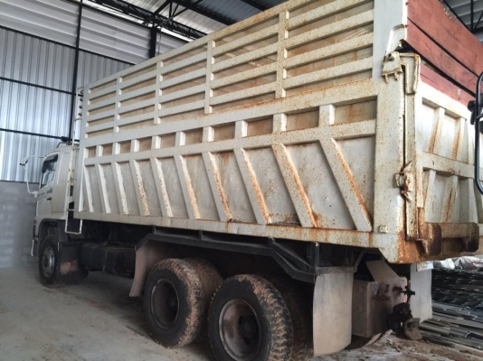 22 ล้อ แม่-ลูก 380 แรง ปี 2554 ยางสวย ไมล์แค่ 1.5 แสน รถมี 3 ชุดเลือกได้