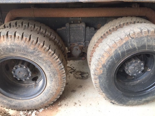 22 ล้อ แม่-ลูก 380 แรง ปี 2554 ยางสวย ไมล์แค่ 1.5 แสน รถมี 3 ชุดเลือกได้