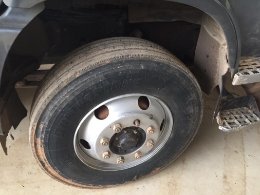 22 ล้อ แม่-ลูก 380 แรง ปี 2554 ยางสวย ไมล์แค่ 1.5 แสน รถมี 3 ชุดเลือกได้