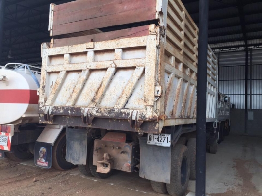 22 ล้อ แม่-ลูก 380 แรง ปี 2554 ยางสวย ไมล์แค่ 1.5 แสน รถมี 3 ชุดเลือกได้