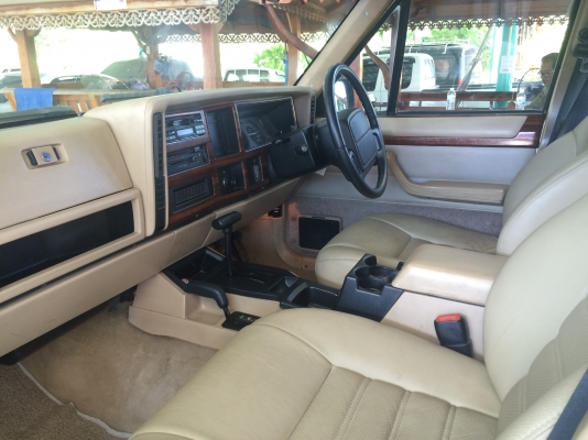 JEEP คานแข็งยกสูง สภาพป้ายแดง JEEP คานแข็งยกสูง สภาพป้ายแดง