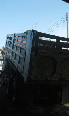 18 ล้อแม่ลูกดั้ม ยูโร ปี2543 เครื่องดี คัสซีสวย สภาพรถสีสรรไม่ค่อยสวย ต้องเก็บ