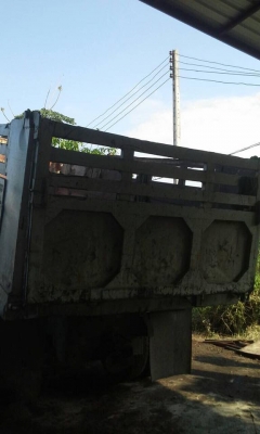 18 ล้อแม่ลูกดั้ม ยูโร ปี2543 เครื่องดี คัสซีสวย สภาพรถสีสรรไม่ค่อยสวย ต้องเก็บ