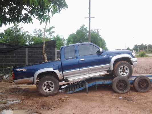 TOYOTA TIGER 3.0 D4D โฟวีลแท้ ปี47 รถสวยพอใช้ เครื่องเดิม คานหน้าเดิม กระโปรงเดิม