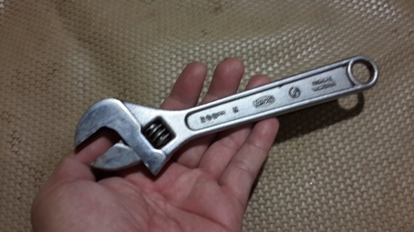 ประแจเลื่อน ญี่ปุ่น 8 นิ้ว ประแจเลื่อน ญี่ปุ่น 8 นิ้ว