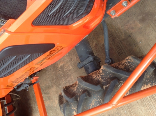 ขายรถไถB2420