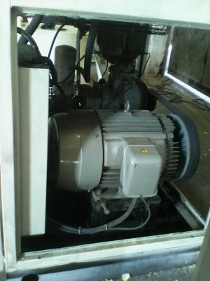 ขายปั๊มลมโรตารี่สกรู  FU SHENG SAS350AII ( มี 2 ตัว ราคาตัวละ 100000 บาท ) ราคาต่อรองได้