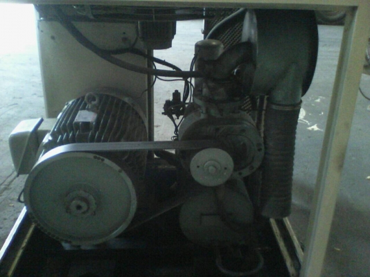 ขายปั๊มลมโรตารี่สกรู  FU SHENG SAS350AII ( มี 2 ตัว ราคาตัวละ 100000 บาท ) ราคาต่อรองได้