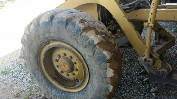 ขายรถเกรด CAT 140 G 5 MD3757 เอกสารเล่มทะเบียน ราคา 2500000