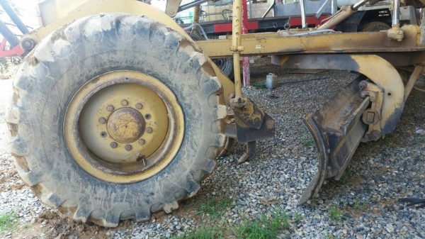 ขายรถเกรด CAT 140 G 5 MD3757 เอกสารเล่มทะเบียน ราคา 2500000