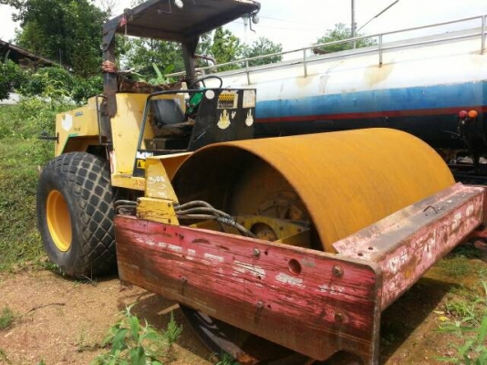 ขายรถบด DYNAPAC CA251D 2 เพลา 2 เปลือก เอกสารเล่มทะเบียน ราคา 1000000