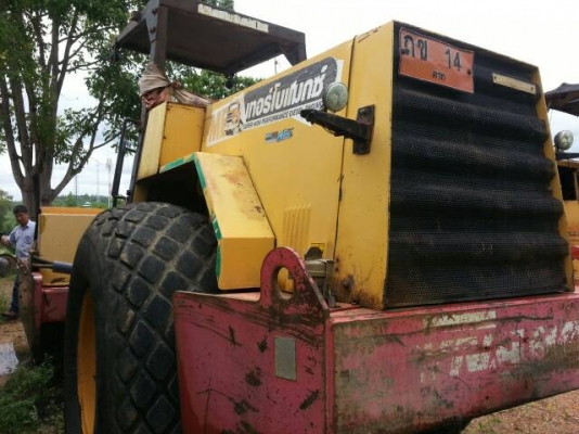 ขายรถบด DYNAPAC CA251D 2 เพลา 2 เปลือก เอกสารเล่มทะเบียน ราคา 1000000