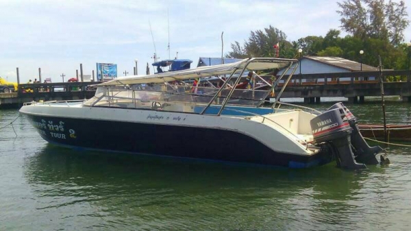 ขายด่วน เรือเร็ว 36 ฟุต พร้อมเครื่อง ยามาฮ่า 200 แรง