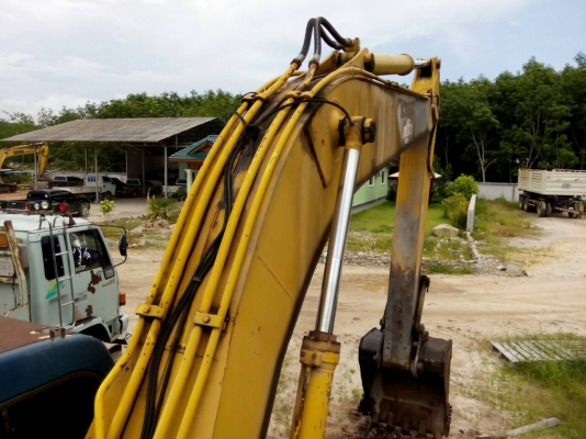 ขายรถแบคโฮ KOBELCO SK200-/// เอกสารเล่มทะเบียน ระบบไฟเต็ม ราคา 800000