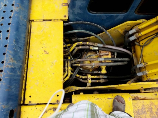 ขายรถแบคโฮ KOBELCO SK200-/// เอกสารเล่มทะเบียน ระบบไฟเต็ม ราคา 800000