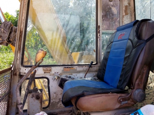 ขายรถแบคโฮ KOMATSU PC60-5 ราคา 300000