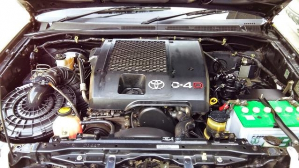 Toyota 4 DR 3.0 G 4 x 4 MT ปี 2004