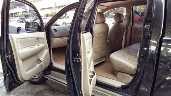 Toyota 4 DR 3.0 G 4 x 4 MT ปี 2004