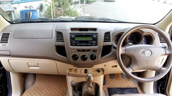 Toyota 4 DR 3.0 G 4 x 4 MT ปี 2004