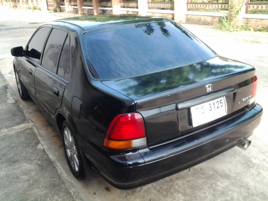 รถเก๋งสวยๆพร้อมใช้คับ