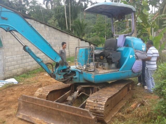 ขายรถแบคโฮ KOMATSU PC40-7 ราคา 280000