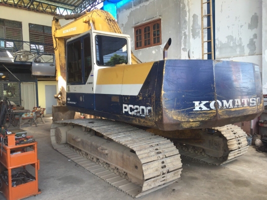 ขายรถแมคโค KOMATSU PC200-5 ไฟฟ้าครบ มีเล่มทะเบียน สภาพสวย พร้อมใช้งาน