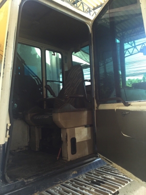 ขายรถแมคโค KOMATSU PC200-5 ไฟฟ้าครบ มีเล่มทะเบียน สภาพสวย พร้อมใช้งาน