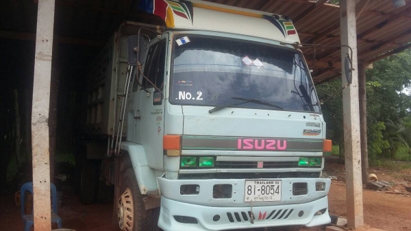 รถ10ล้อ isuzu 240นางฟ้าแท้  ติดต่อ 080-1405528