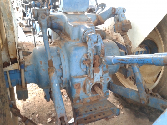 ขายฟอร์ด6600 T5 พร้อมดันหน้าหางไถ รถใช้งานทุกวัน เอกสารพร้อมโอน