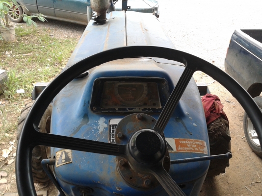 ขายฟอร์ด6600 T5 พร้อมดันหน้าหางไถ รถใช้งานทุกวัน เอกสารพร้อมโอน