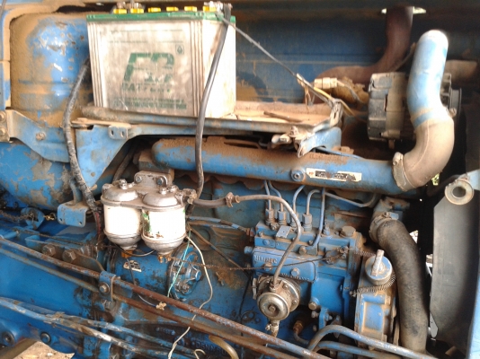 ขายฟอร์ด6600 T5 พร้อมดันหน้าหางไถ รถใช้งานทุกวัน เอกสารพร้อมโอน