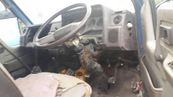 (รถบ้านฝากขายที่เต็นล์)รถ 6 ล้อติดเครน TOYOTA BU87เกียร์สั้น 120แรง ติดเครน 3 ตัน 4 ปลอก 3 ชัก