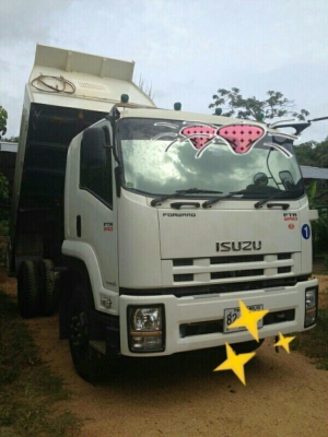 หกล้อ อีซูซุ FTR 240แรง ดั้มสามมิตรแท้ ปี56 สภาพนางฟ้าสวยจัดใช้งานน้อย วิ่งแค่ 6,236กม เล่มทะเบียนพร้อมโอน