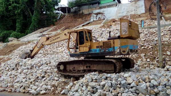 ขายรถแบคโฮ MITSUBISHI MS180LC-3 ซีเรียล 2389 คอลโทรลสั้น ราคา 320000