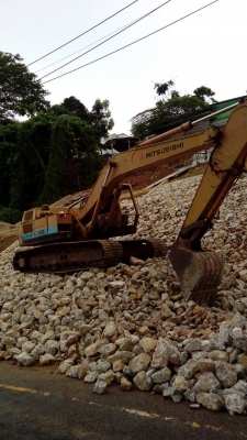 ขายรถแบคโฮ MITSUBISHI MS180LC-3 ซีเรียล 2389 คอลโทรลสั้น ราคา 320000