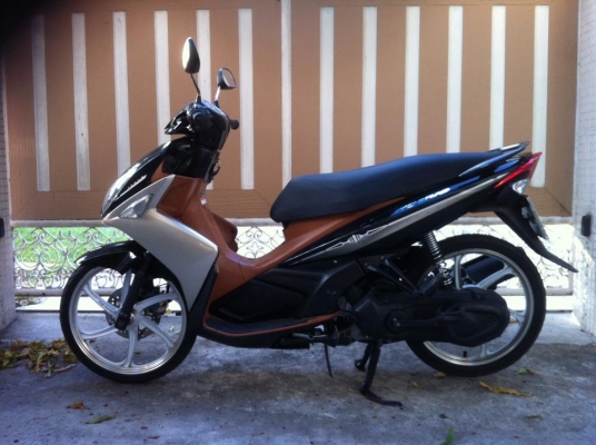 ขออนุญาติขาย Yamaha Nouvo Elegance 135 cc. ตัวTop ล้อแม็ก ฟรีค่าโอน ขออนุญาติขาย Yamaha Nouvo Elegance 135 cc. ตัวTop ล้อแม็ก ฟรีค่าโอน