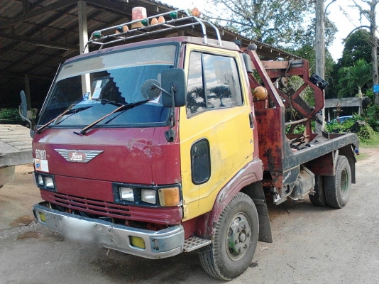 รถฮีโน่ 6 ล้อ ( รถยก. ) 145 แรงม้า. ปี 44.     สนใจติดต่อ  081 - 6079515