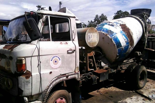 2 คัน รถบดและรถโม่ปูน ใช้งานได้ 2 คัน 250000 ไม่มีเล่ม