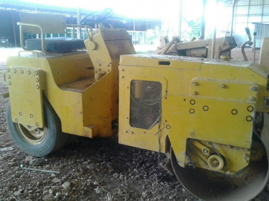 2 คัน รถบดและรถโม่ปูน ใช้งานได้ 2 คัน 250000 ไม่มีเล่ม