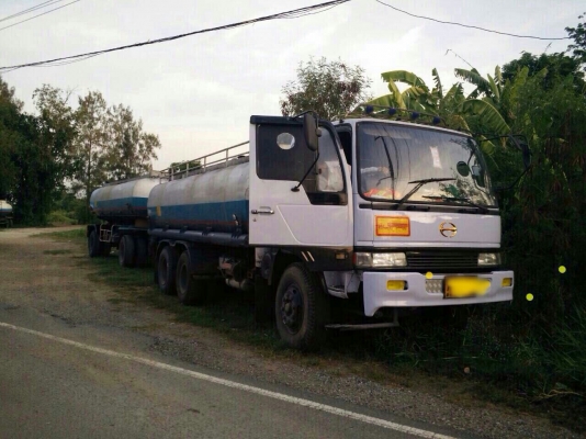 ขายรถพ่วง 18 ล้อ 2 เพลา บรรทุกแทงค์น้ำ HINO 3 M เดิมๆสวย มี 6 พ่วง ราคา.1050000 สนใจนัดดูรถได้