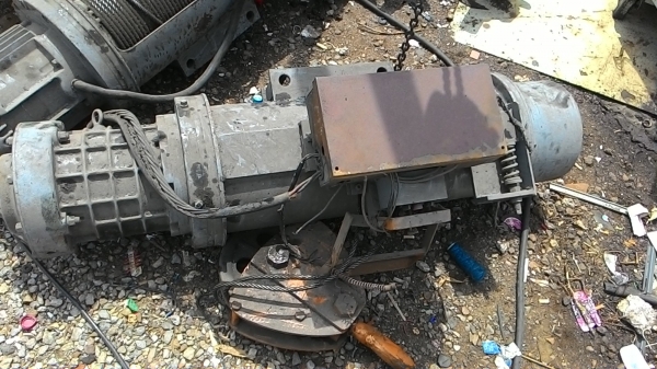 รอกไฟฟ้า2.8ตัน เบรคใหญ่